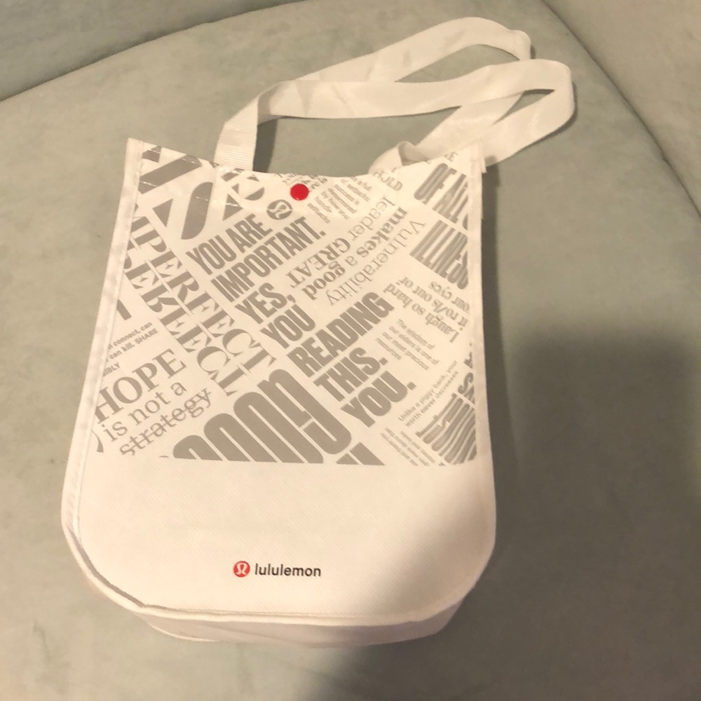 Lululemon bag!